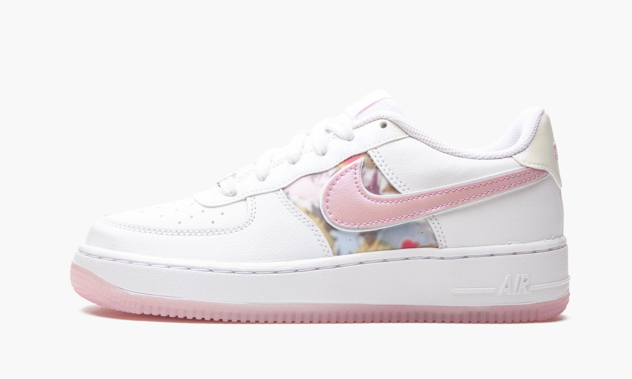 NIKEAIRFORCE1-0715-196-1.jpg