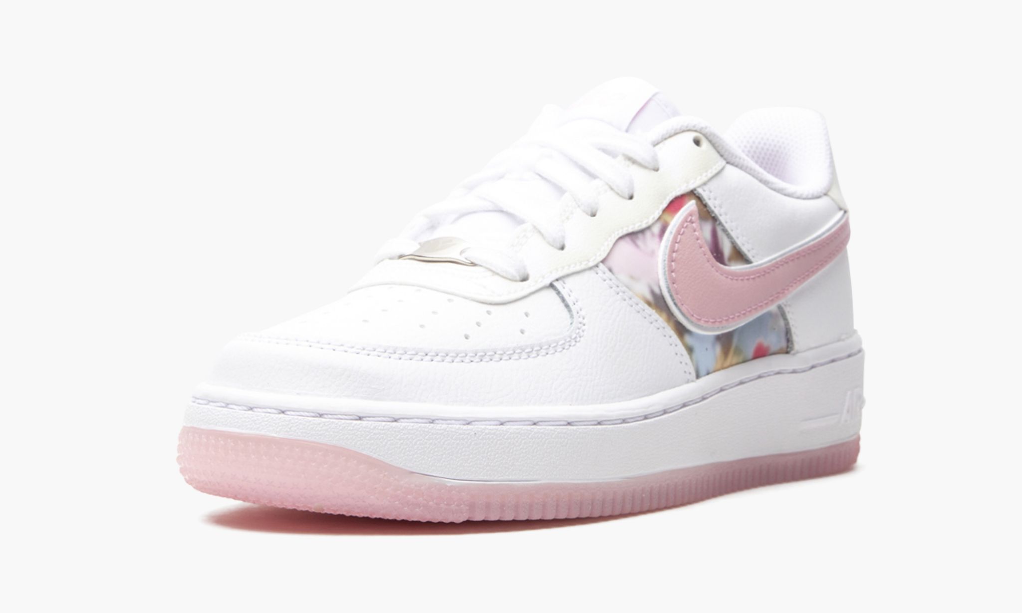 NIKEAIRFORCE1-0715-196_4-1.jpg