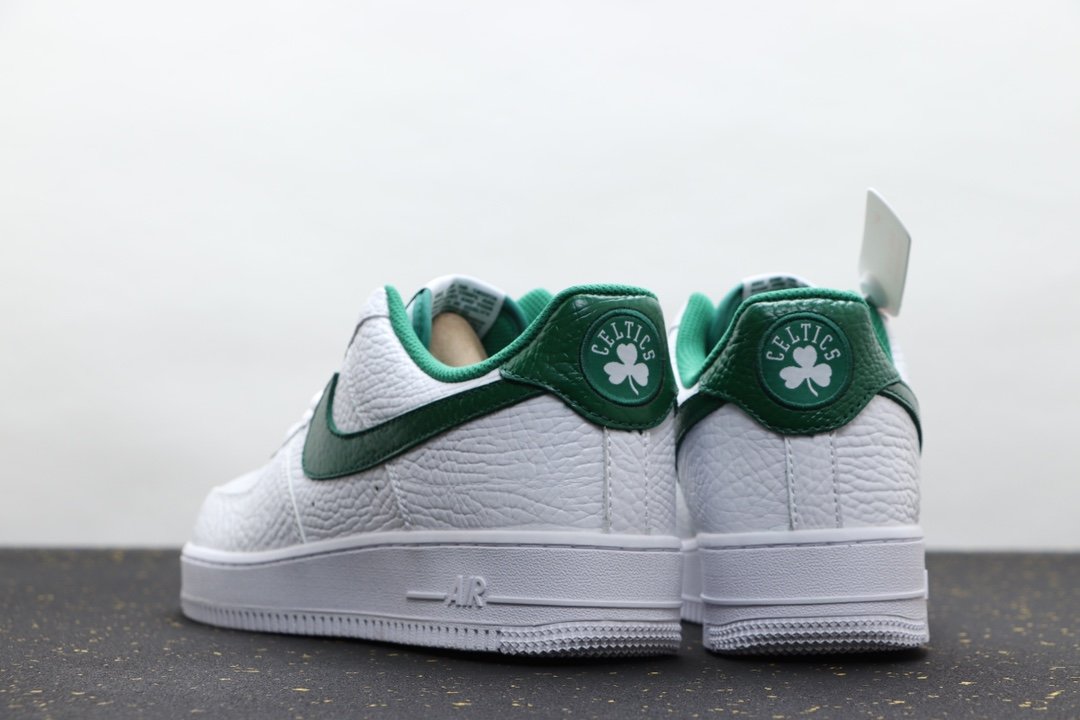 NIKEAIRFORCE1-0715-237_1-1.jpg
