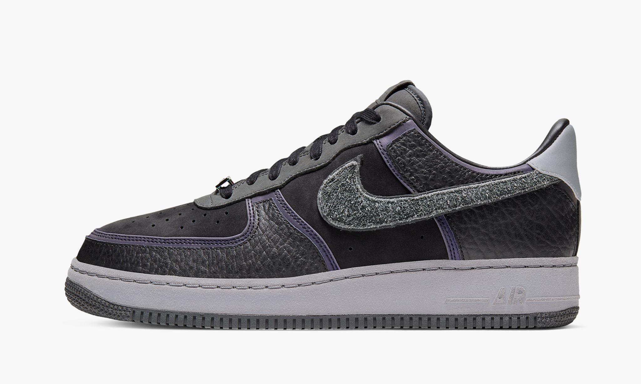 NIKEAIRFORCE1-0716-329-1.jpg