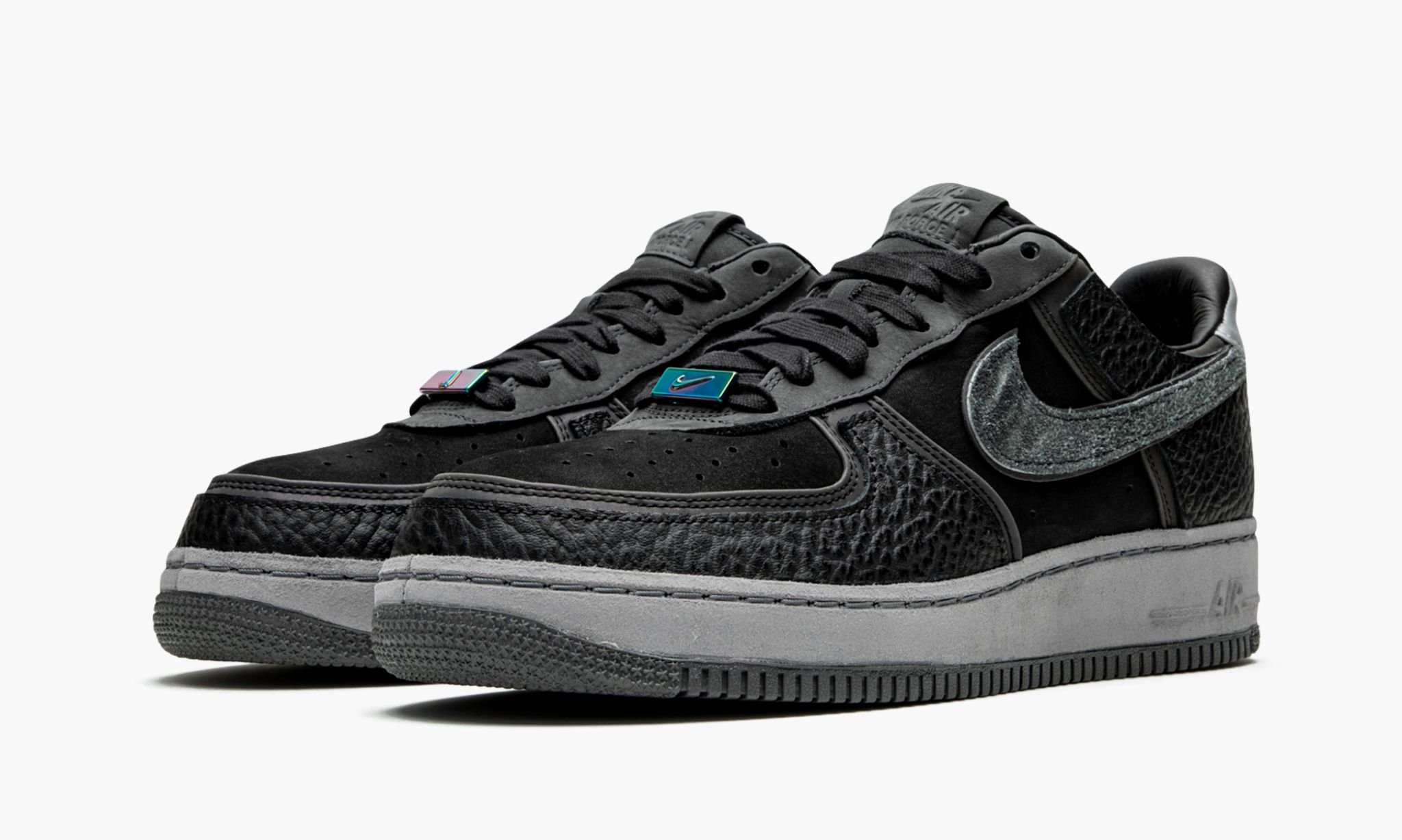 NIKEAIRFORCE1-0716-329_2-1.jpg