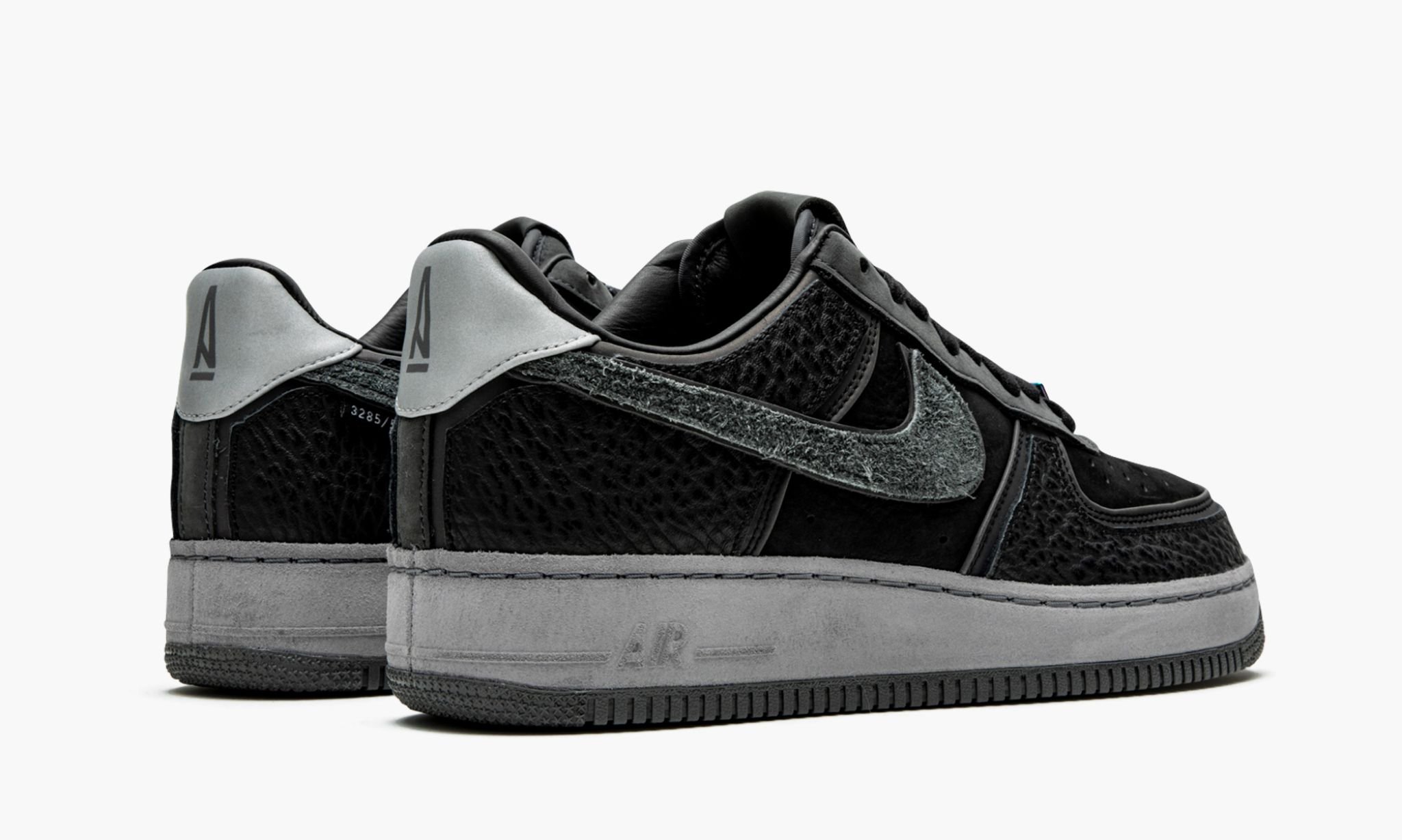 NIKEAIRFORCE1-0716-329_4-1.jpg